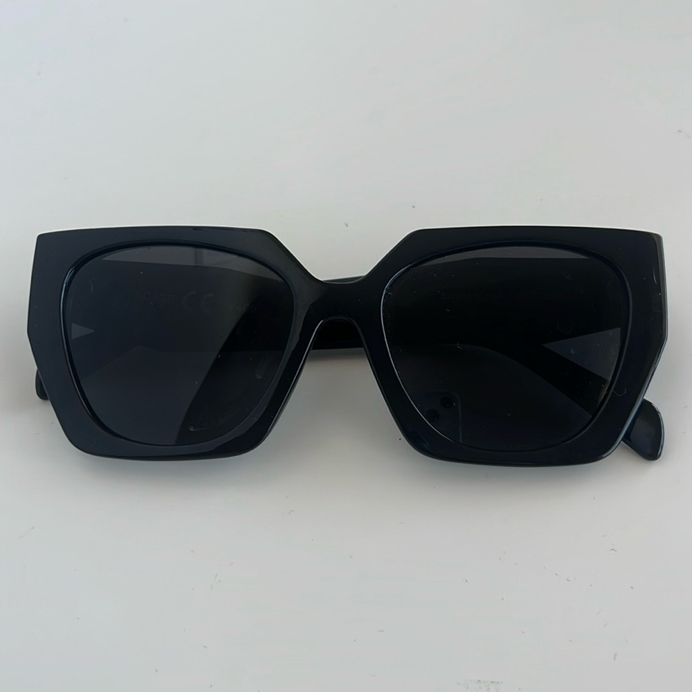 Sojos Women's Black Sunglasses